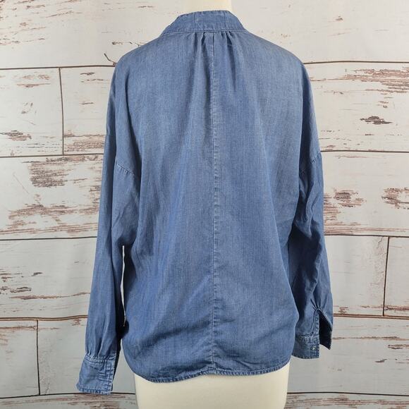 Cloth & Stone Chambray Denim Blouse V-Neck Size Small - Picture 3 of 6